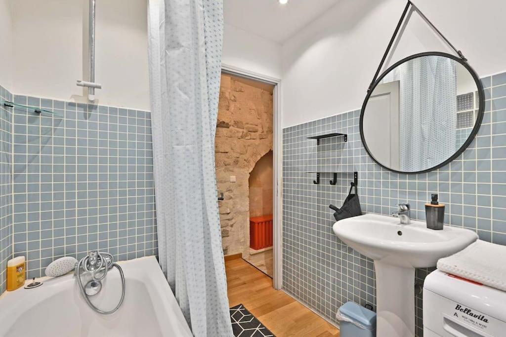 La Bulle - Parking Gratuit En Souterrain - 2 Mins Du Palais Des Papes - Clim Ac - Wifi Apartment Avignon Exterior photo